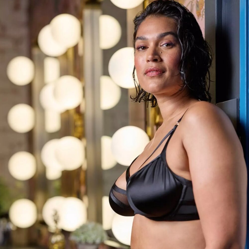 Torrid Strappy Satin Plunge Bralette Black Size 2 Lingerie Sexy Plus